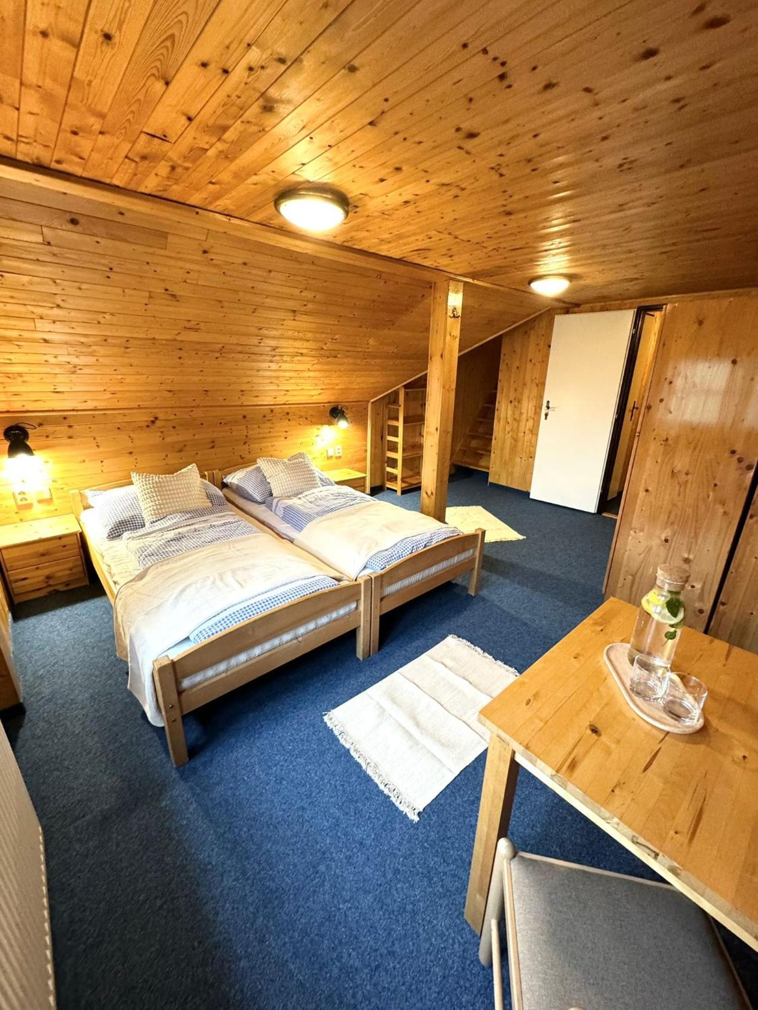 Hotel Horský hotýlek Bílá Labuť Pec pod Snezkou Camera foto