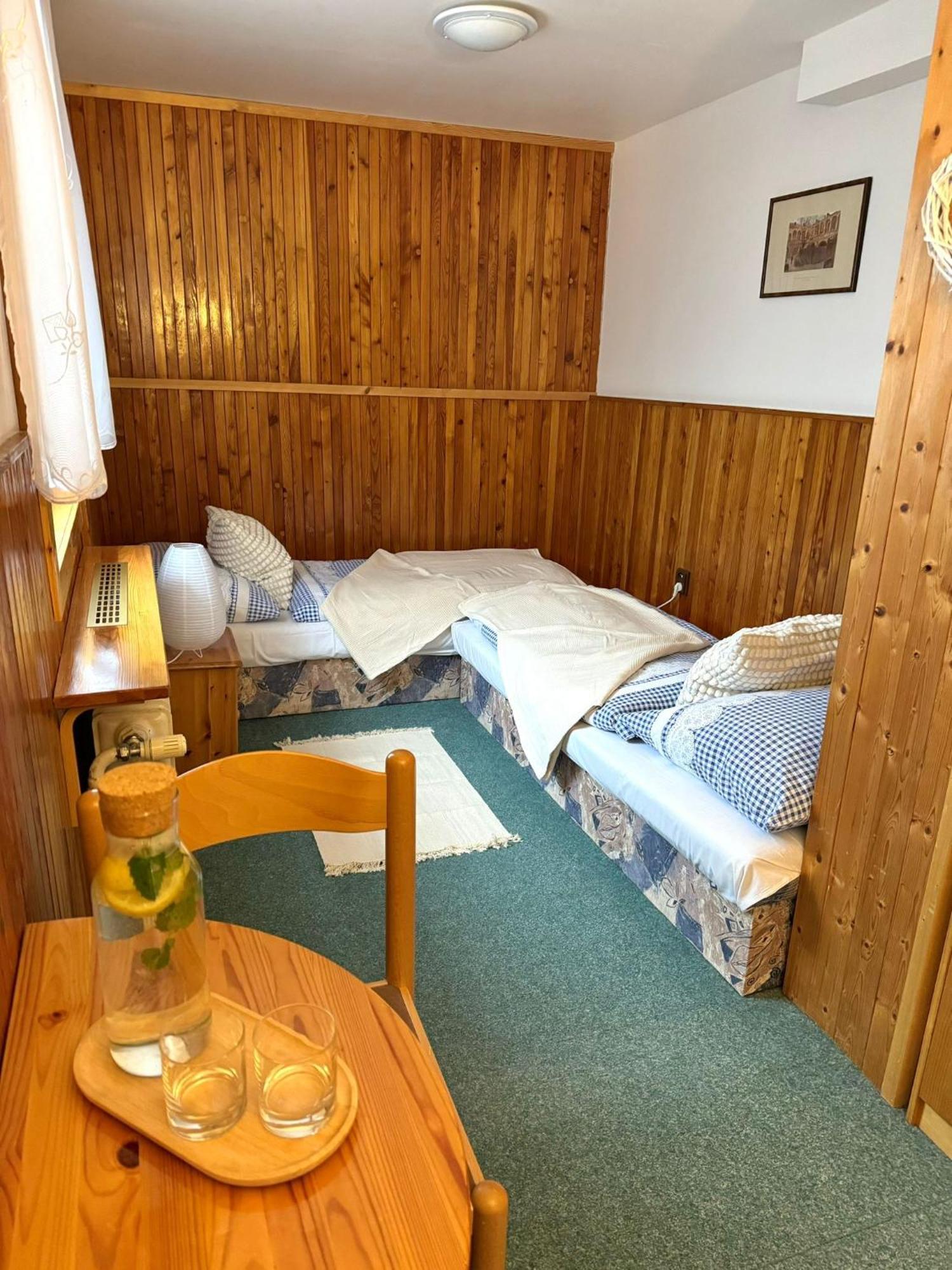 Hotel Horský hotýlek Bílá Labuť Pec pod Snezkou Camera foto